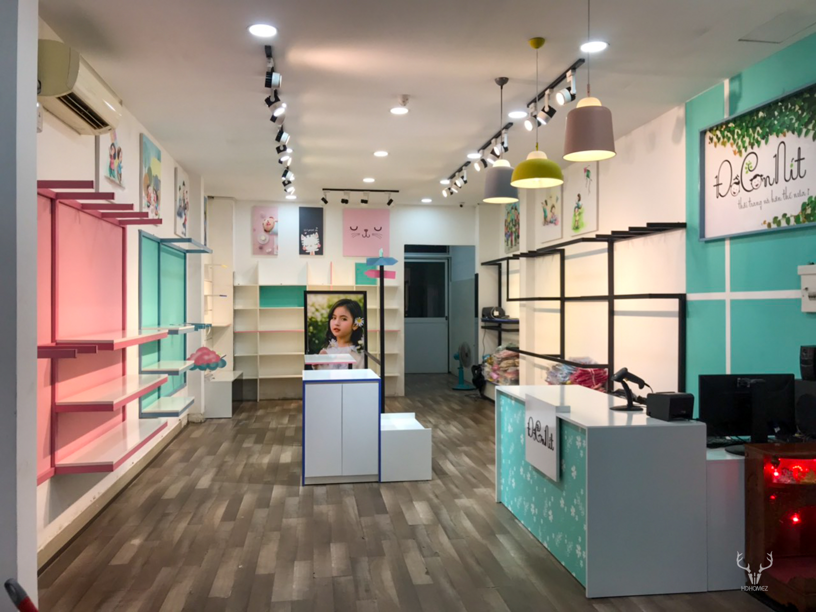 Shop thời trang Đồ Con Nít (Thi công)
