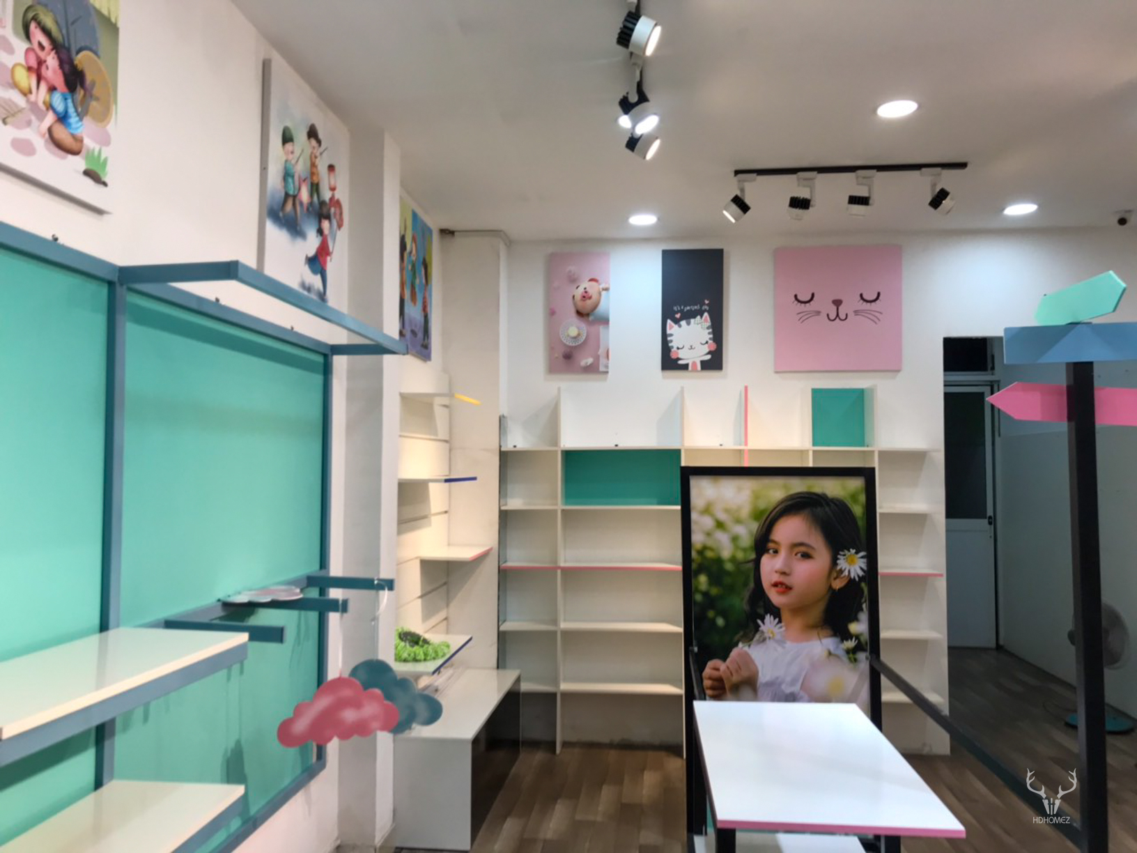 Shop thời trang Đồ Con Nít (Thi công)